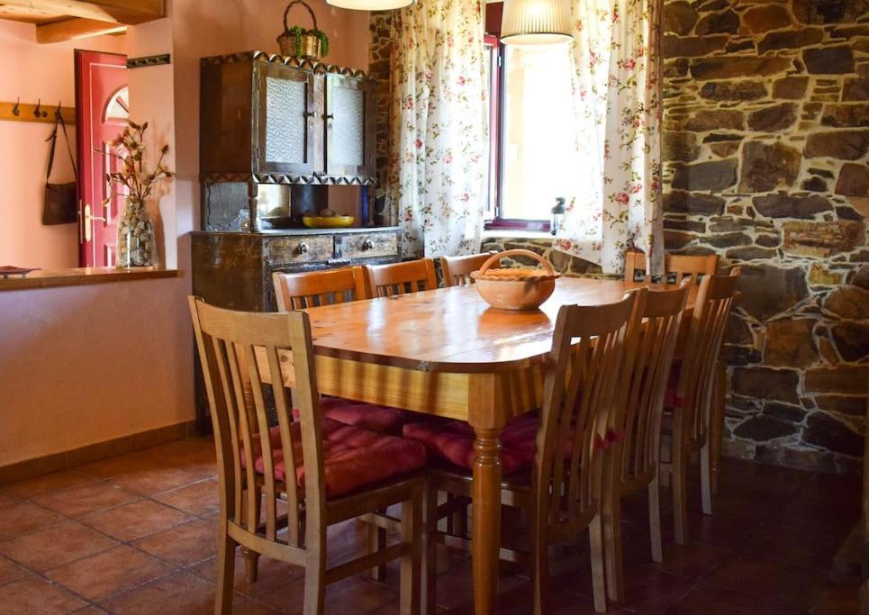 Otero de Bodos Casa Rural Tozolosolobos מראה חיצוני תמונה